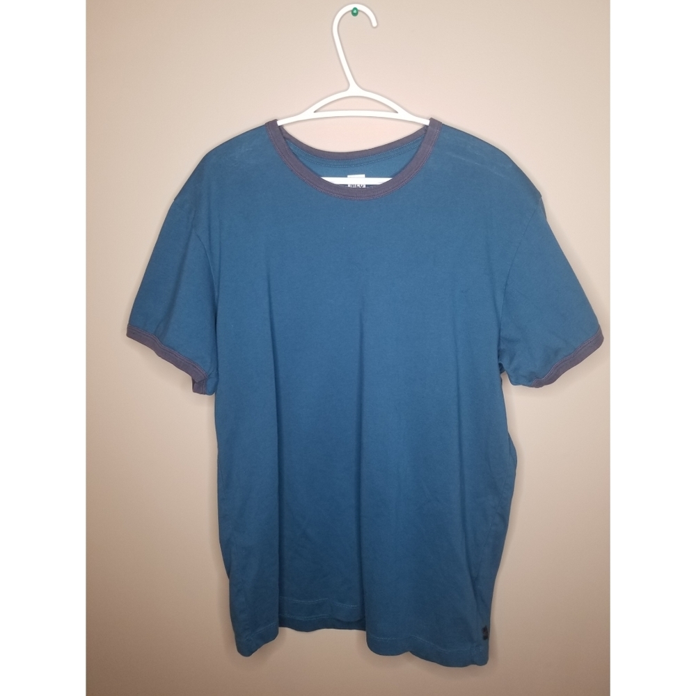 MEC MENS HIKING TSHIRT SIZE XL -SLIM FIT